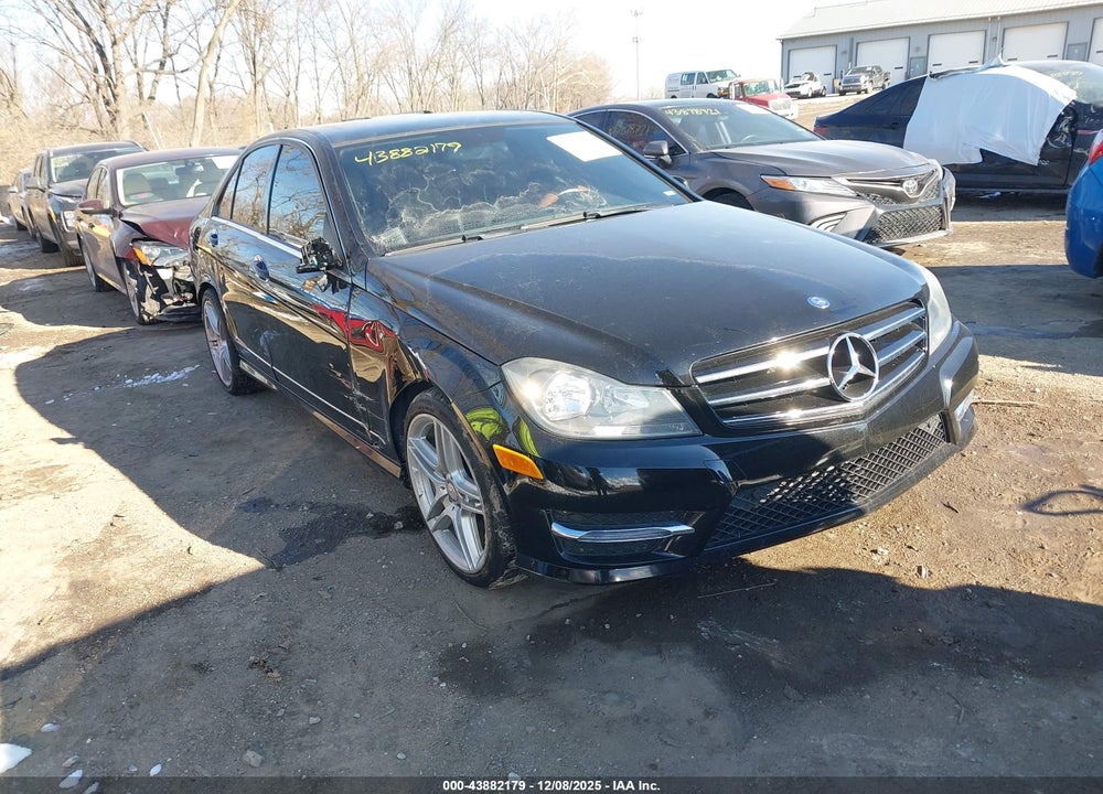 2014 MERCEDES-BENZ C 300 SPORT 4MATIC VIN: WDDGF8AB8ER302432