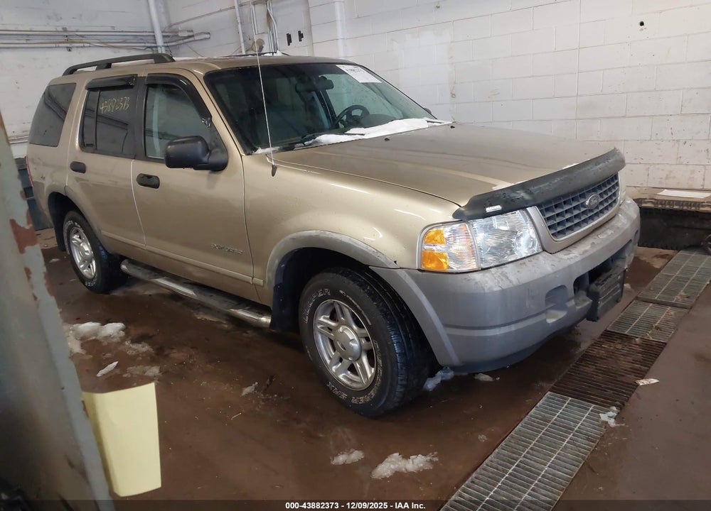 2002 FORD EXPLORER XLS VIN: 1FMZU72E72UB04067