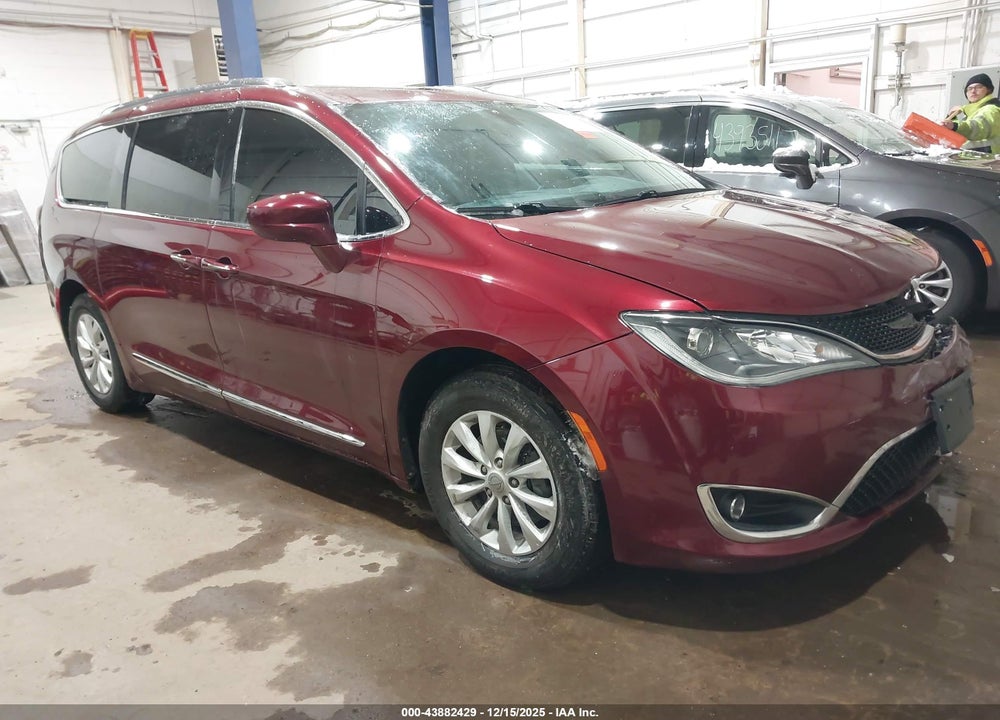 2018 CHRYSLER PACIFICA TOURING L PLUS VIN: 2C4RC1EG5JR354307