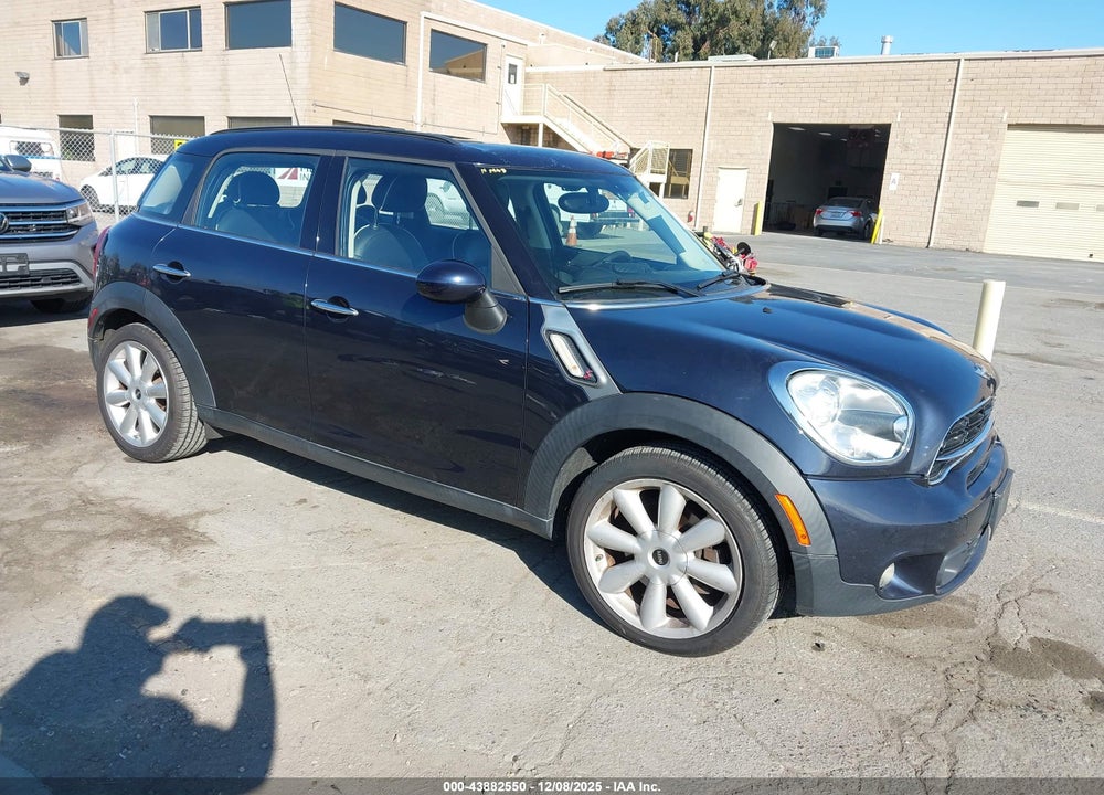 2016 MINI COUNTRYMAN COOPER S VIN: WMWZC3C5XGWT08272