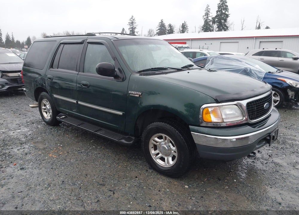 2001 FORD EXPEDITION XLT VIN: 1FMFU16L11LB00013