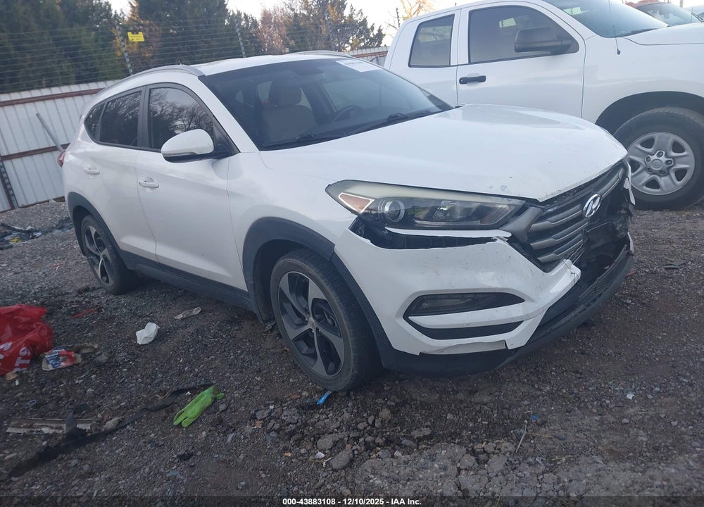 2016 HYUNDAI TUCSON SPORT VIN: KM8J33A28GU046946