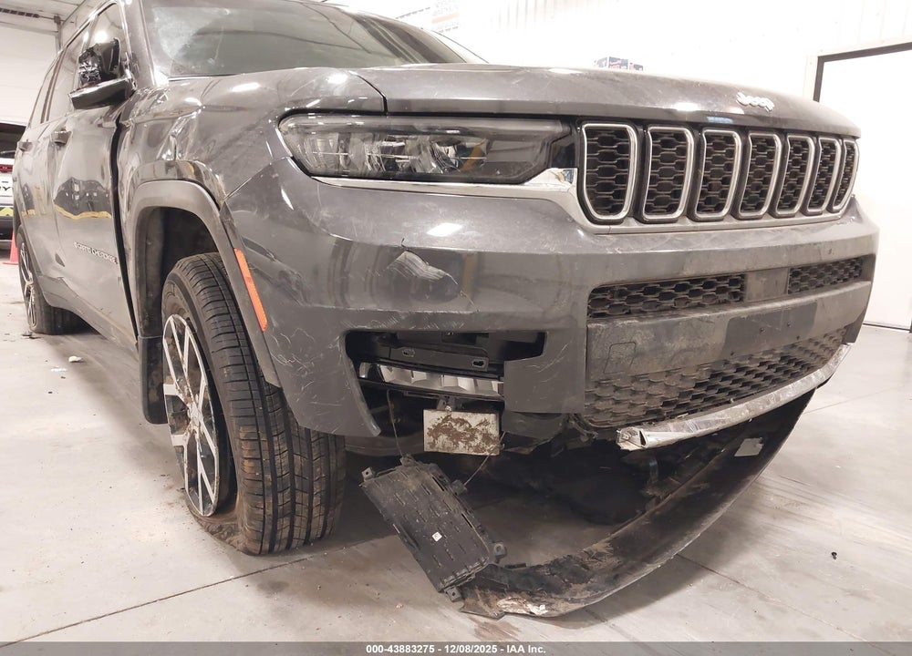 2025 JEEP GRAND CHEROKEE L LIMITED 4X4 VIN: 1C4RJKBG2S8709186