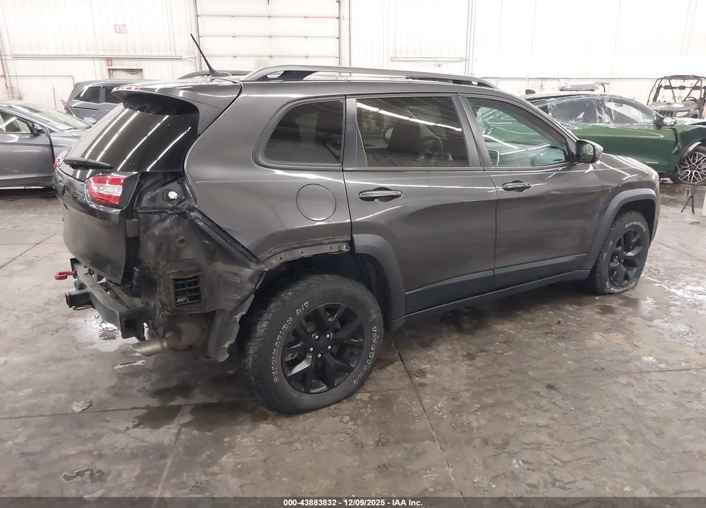 2015 JEEP CHEROKEE TRAILHAWK VIN: 1C4PJMBS8FW511866
