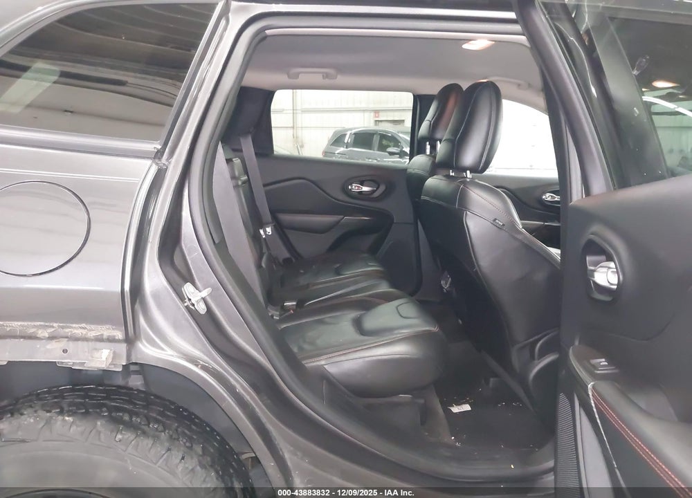 2015 JEEP CHEROKEE TRAILHAWK VIN: 1C4PJMBS8FW511866