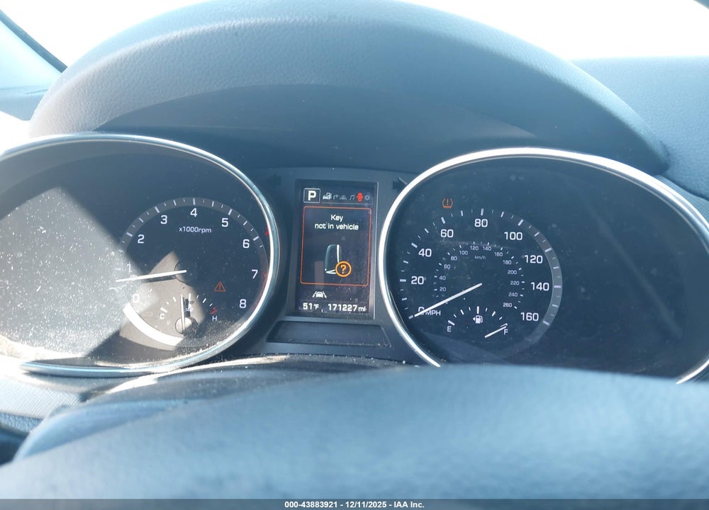 2017 HYUNDAI SANTA FE LIMITED ULTIMATE VIN: KM8SR4HF1HU181852