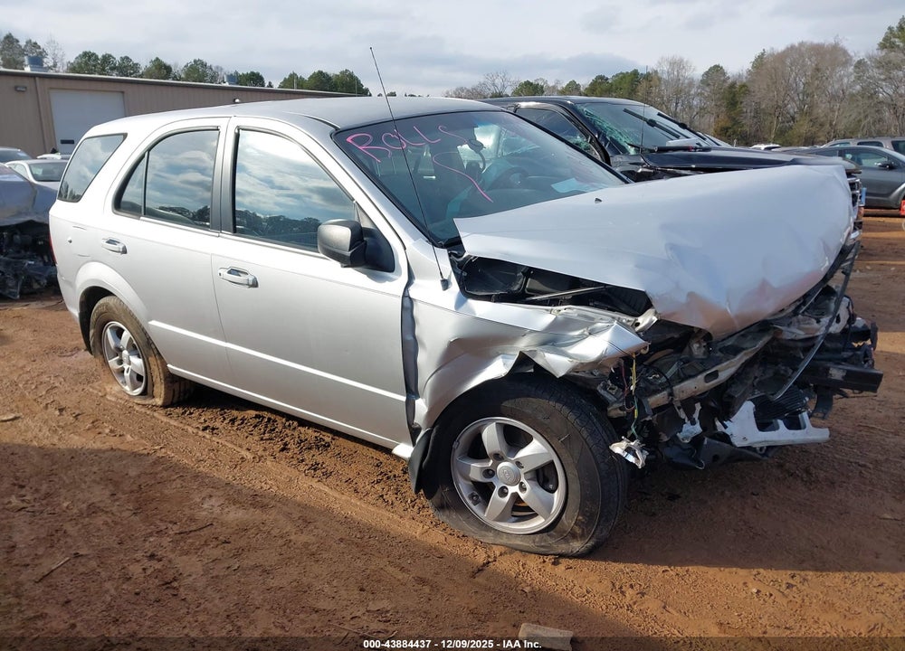 2008 KIA SORENTO LX BASE VIN: KNDJD735885798691