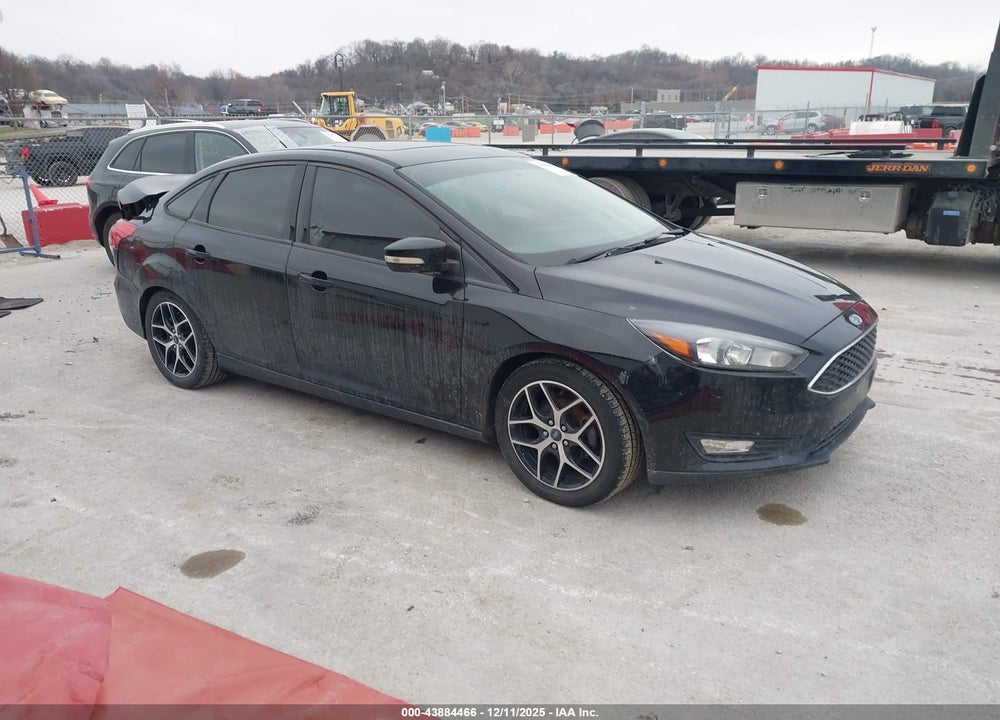 2017 FORD FOCUS SEL VIN: 1FADP3H29HL305808