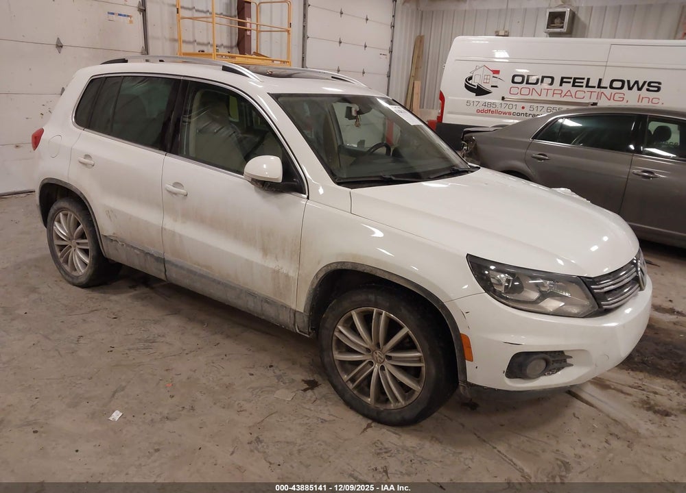 2016 VOLKSWAGEN TIGUAN SE VIN: WVGBV7AX1GW601659