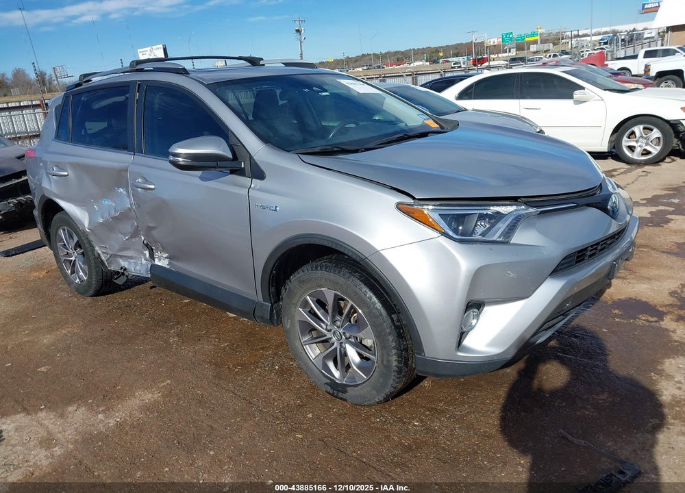 2017 TOYOTA RAV4 HYBRID XLE VIN: JTMRJREVXHD117182