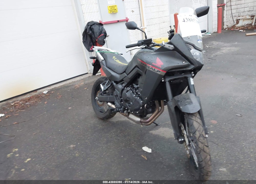 2024 HONDA XL750 VIN: JH2RD1618RK102804