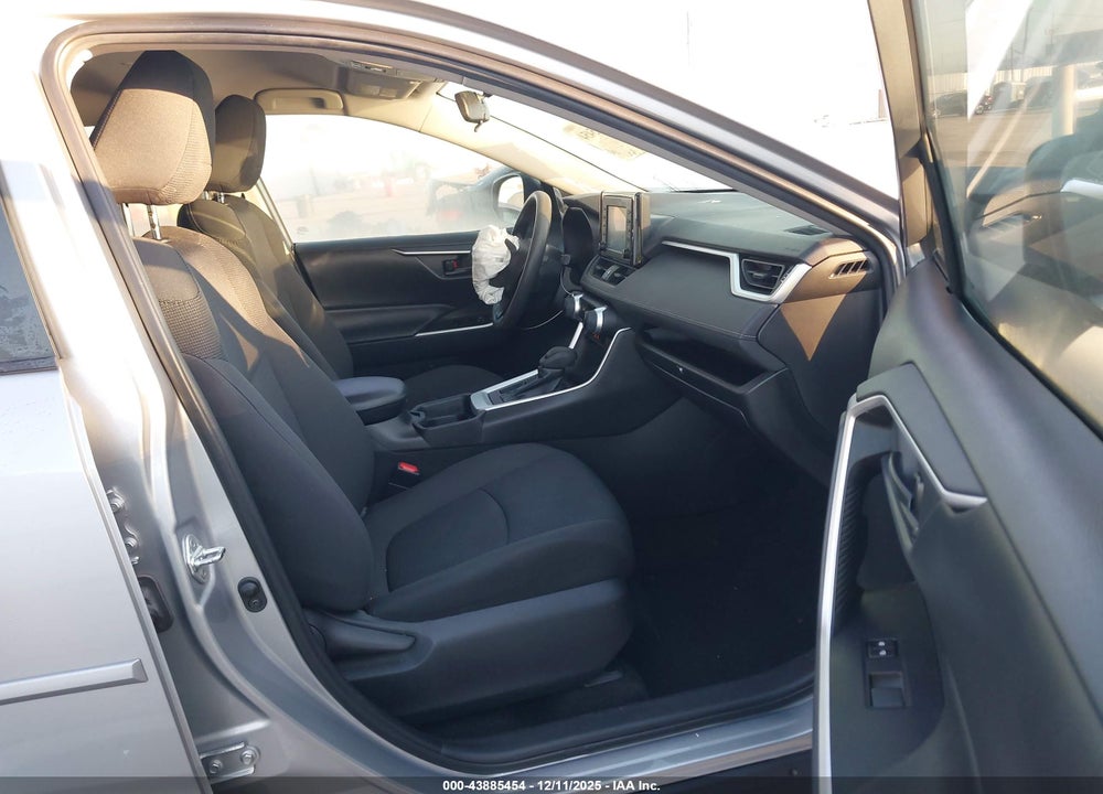 2019 TOYOTA RAV4 LE VIN: 2T3H1RFV2KC001139