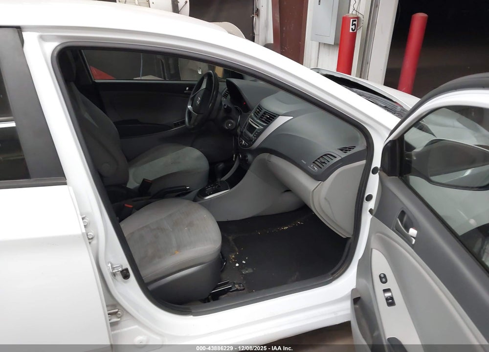 2016 HYUNDAI ACCENT SE VIN: KMHCT4AE1GU123245