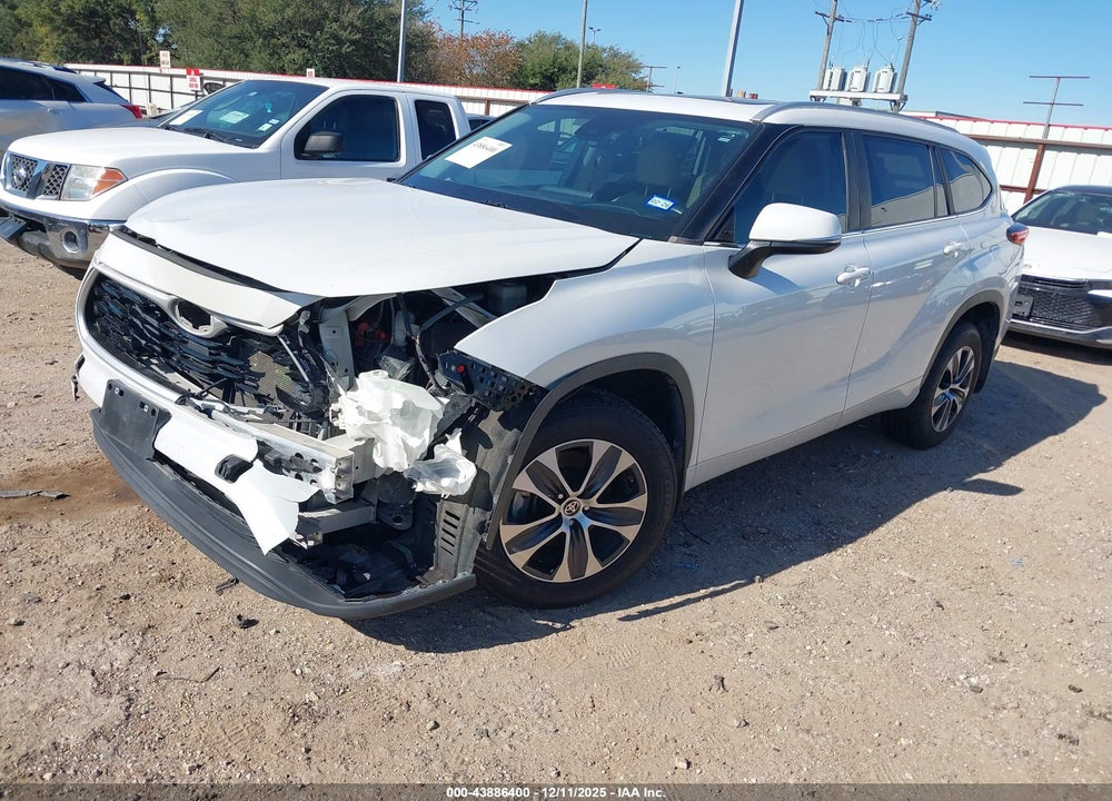 2023 TOYOTA HIGHLANDER XLE VIN: 5TDKDRAH3PS028498