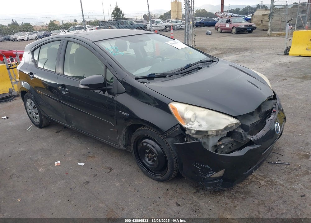 2012 TOYOTA PRIUS C THREE VIN: JTDKDTB39C1012152