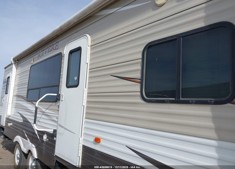 2018 FOREST RIVER SHASTA REVERE 29SK VIN: 5ZT2SHUB2JE010285