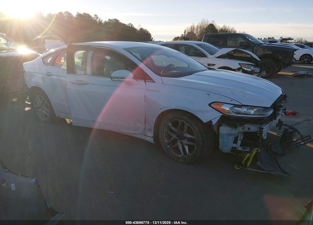 2016 FORD FUSION SE VIN: 3FA6P0H74GR390320