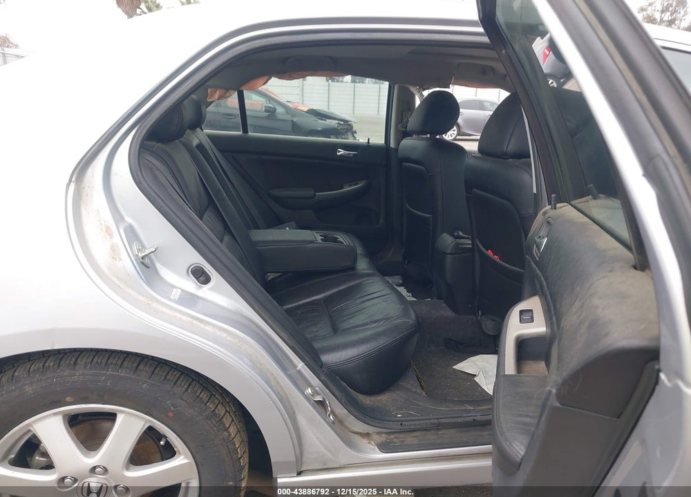 2005 HONDA ACCORD 3.0 EX VIN: 1HGCM66545A026577