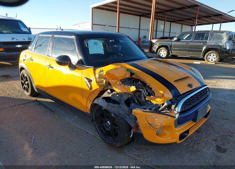 2015 MINI HARDTOP COOPER S VIN: WMWXU3C5XF2B65837