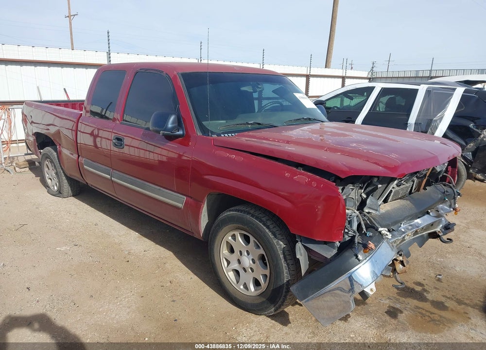 2004 CHEVROLET SILVERADO 1500 LS VIN: 2GCEC19T441180304