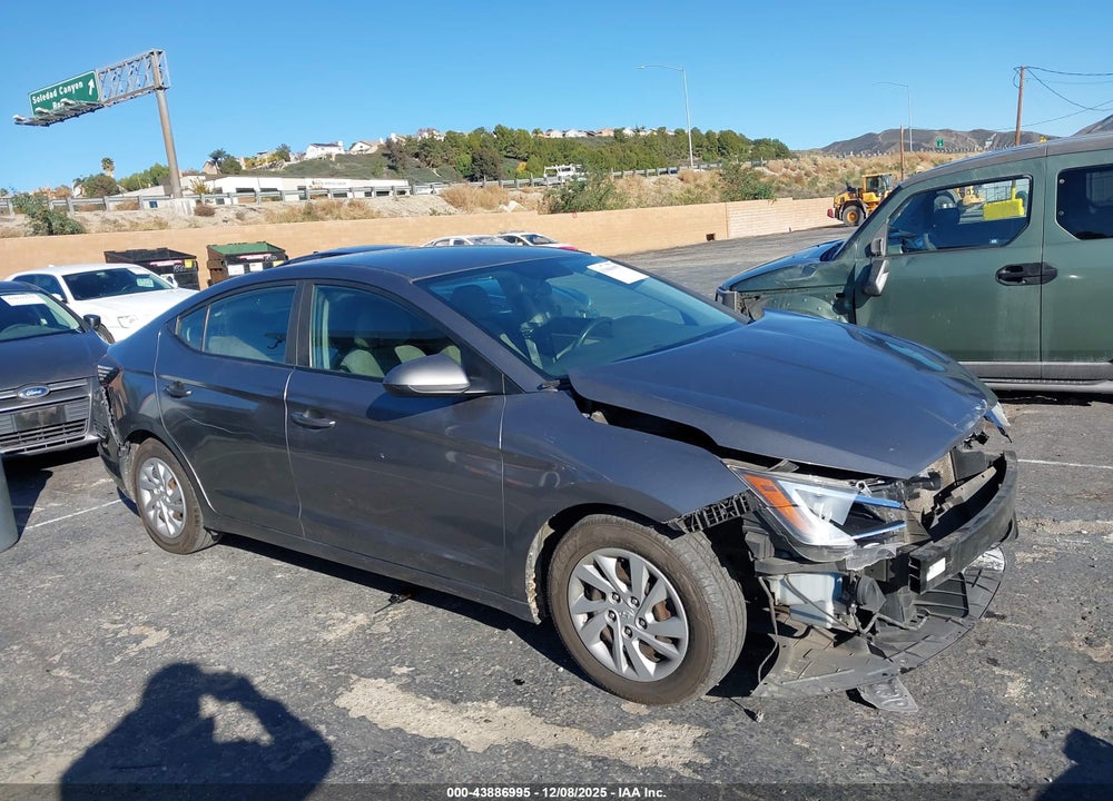 2019 HYUNDAI ELANTRA SE VIN: 5NPD74LF7KH470312
