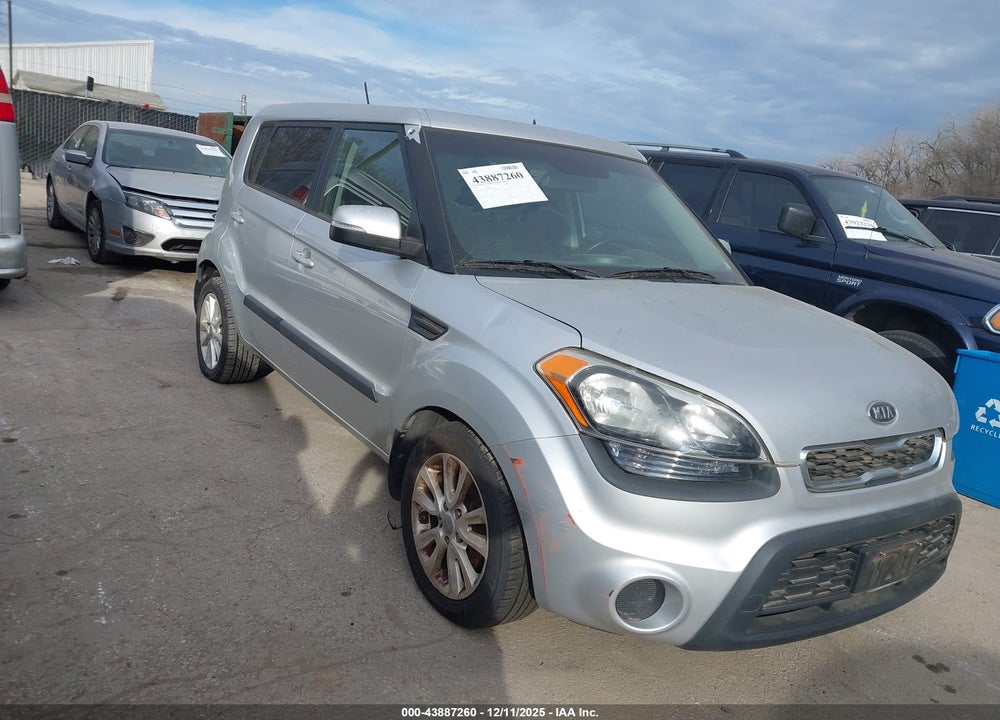 2012 KIA SOUL + VIN: KNDJT2A62C7409381