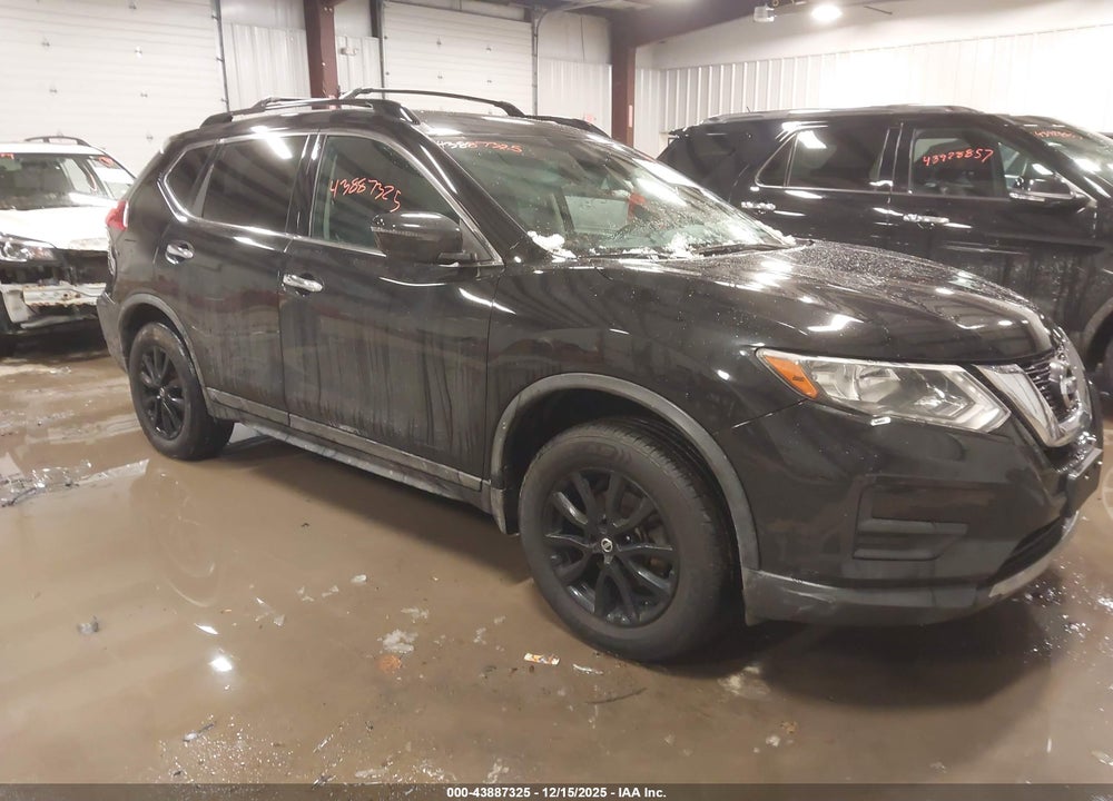 2017 NISSAN ROGUE SV VIN: 5N1AT2MV2HC821037