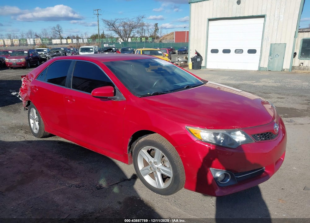 2014 TOYOTA CAMRY SE VIN: 4T1BF1FK2EU842534