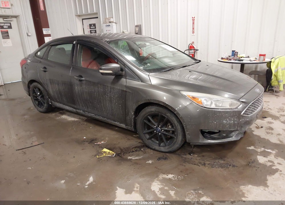 2015 FORD FOCUS SE VIN: 1FADP3F26FL264103