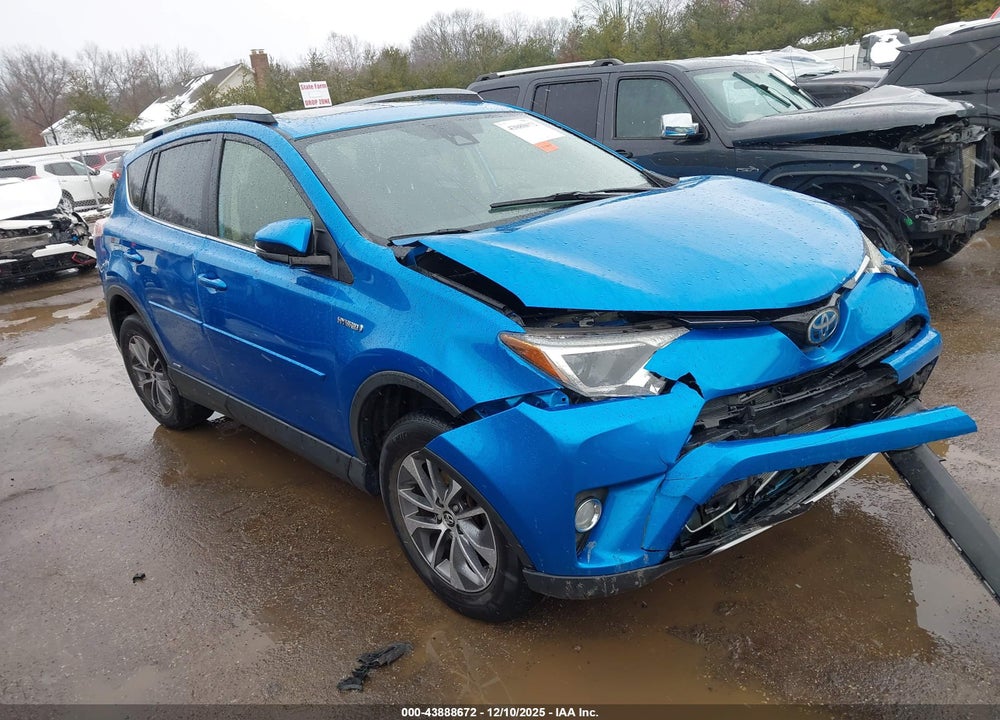 2017 TOYOTA RAV4 HYBRID XLE VIN: JTMRJREV3HD085708