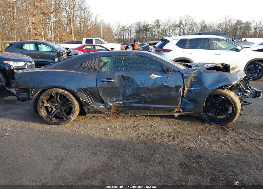 2010 CHEVROLET CAMARO 2SS VIN: 2G1FK1EJ6A9120140