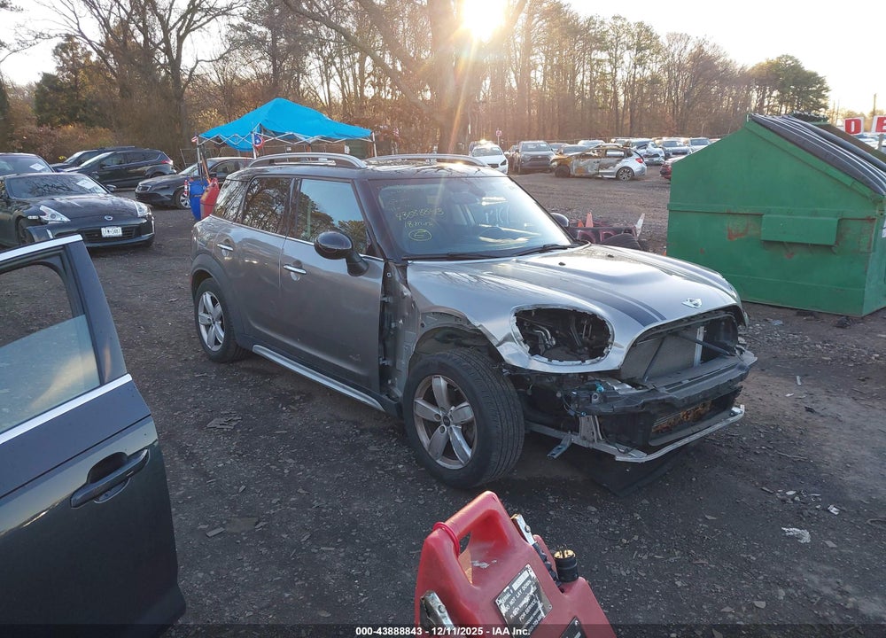 2018 MINI COUNTRYMAN COOPER VIN: WMZYV5C30J3E03583