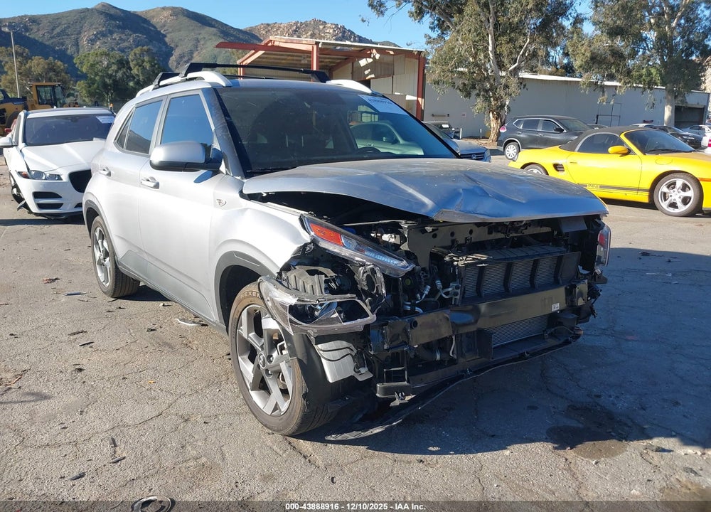 2024 HYUNDAI VENUE SEL VIN: KMHRC8A38RU332971