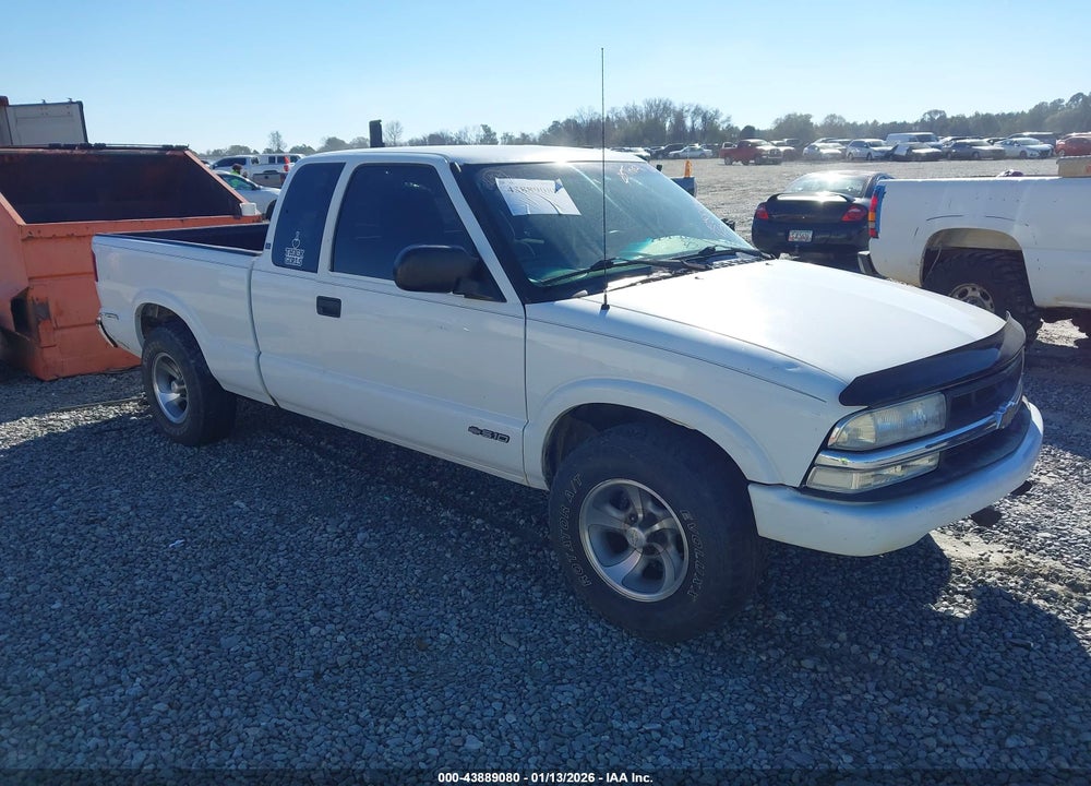 2000 CHEVROLET S-10 LS VIN: 1GCCS1951Y8238822