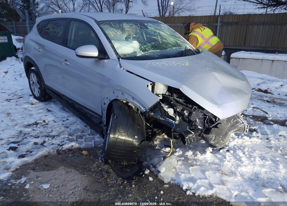 2019 HYUNDAI TUCSON SE VIN: KM8J23A49KU008722