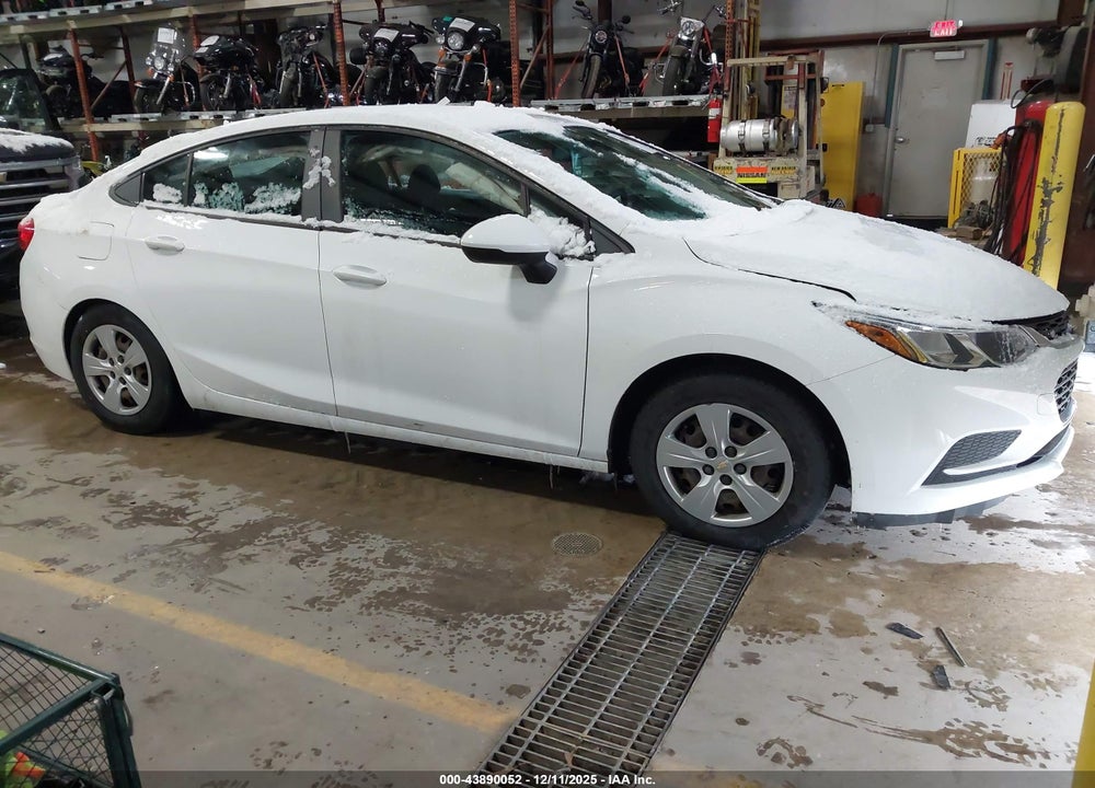2017 CHEVROLET CRUZE LS MANUAL VIN: 1G1BB5SMXH7153352