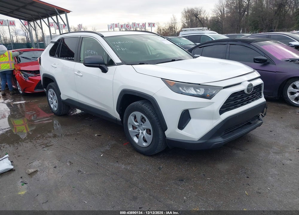 2019 TOYOTA RAV4 LE VIN: JTMF1RFV0KD505417