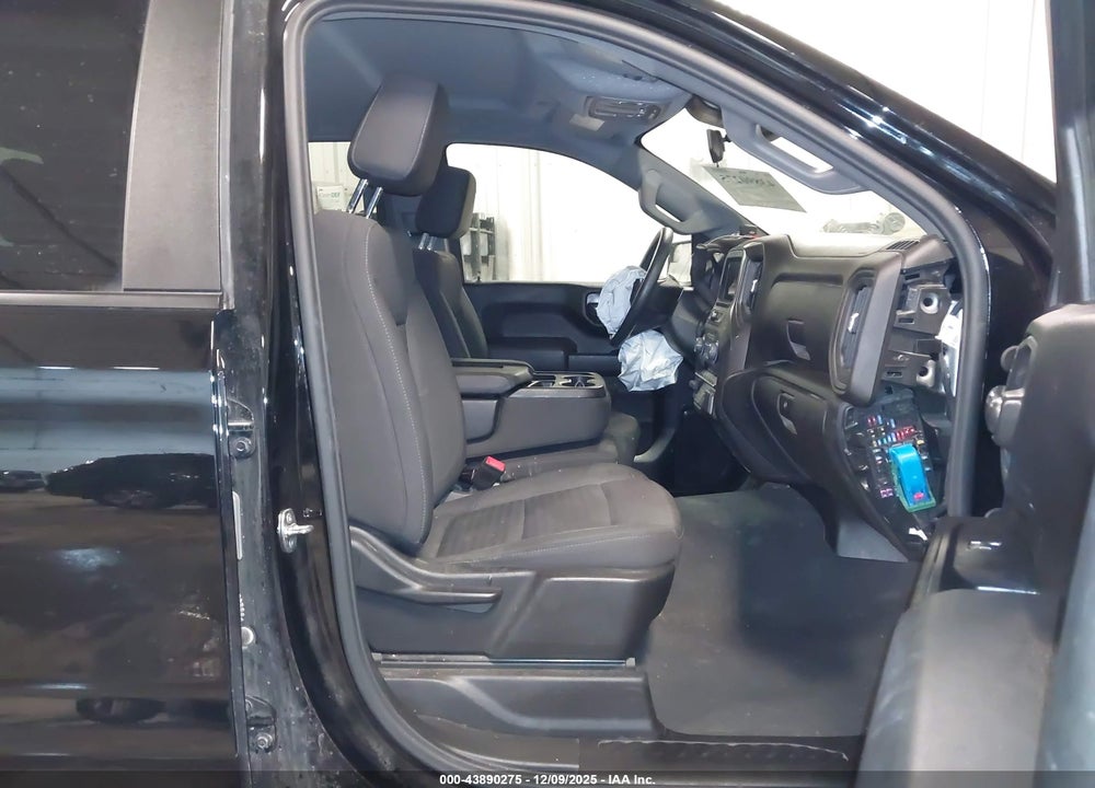 2024 CHEVROLET SILVERADO 1500 4WD  SHORT BED CUSTOM VIN: 1GCPDBEK7RZ198285