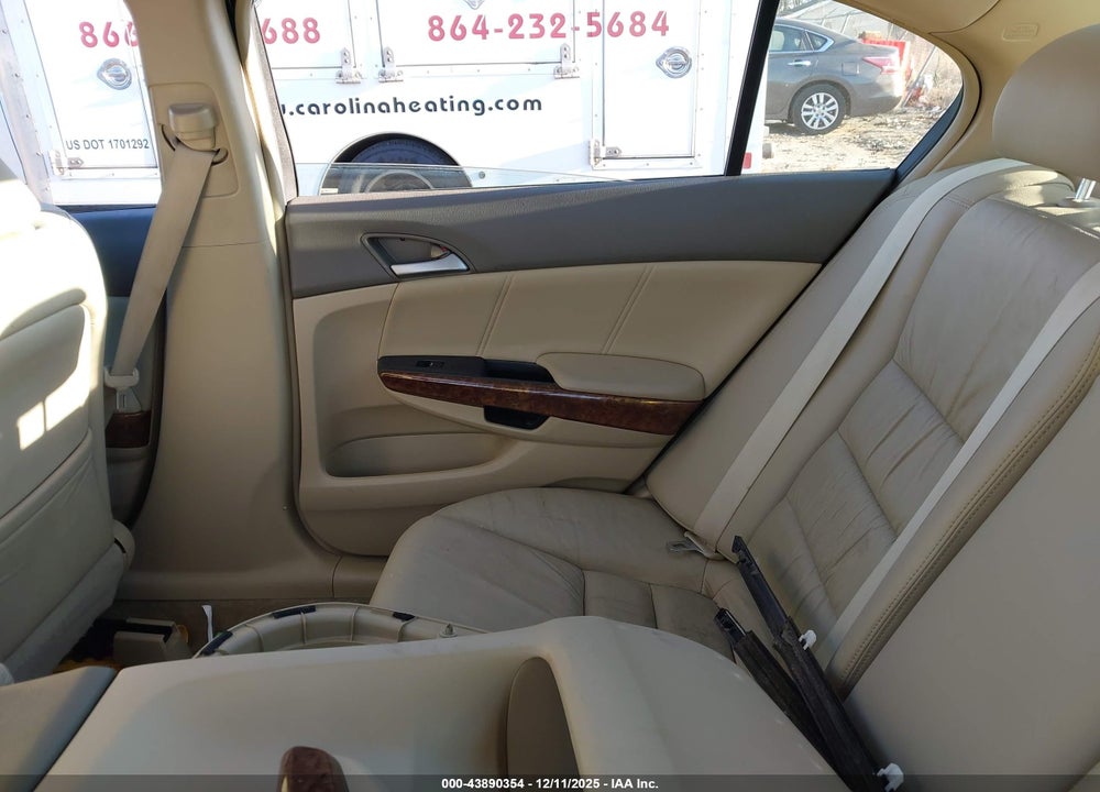 2008 HONDA ACCORD 2.4 EX-L VIN: 1HGCP26888A061864