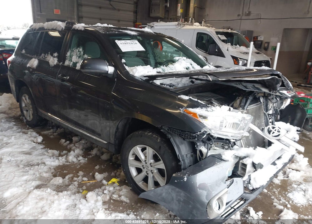 2013 TOYOTA HIGHLANDER BASE PLUS V6 VIN: 5TDZK3EH9DS091399