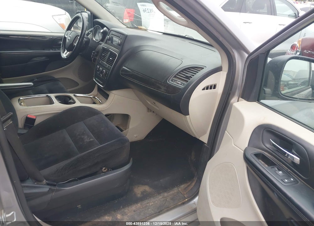2014 DODGE GRAND CARAVAN SXT/SXT 30TH ANNIVERSARY VIN: 2C4RDGCG1ER341613