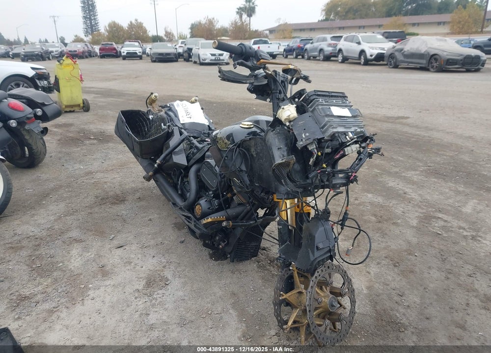 2023 HARLEY-DAVIDSON FLTRXST VIN: 1HD1ACL24PB638247