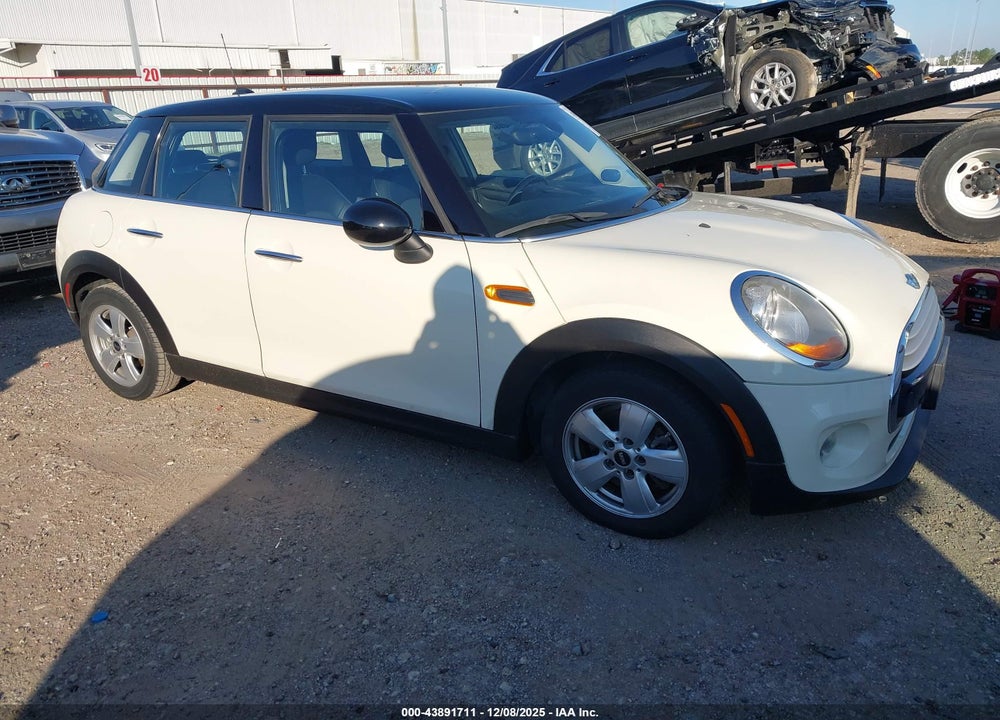 2015 MINI HARDTOP COOPER VIN: WMWXS5C54FT832443