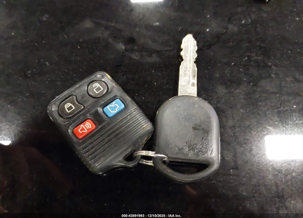 2010 FORD FOCUS SEL VIN: 1FAHP3HN4AW171144