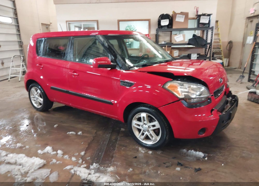 2011 KIA SOUL + VIN: KNDJT2A27B7346080