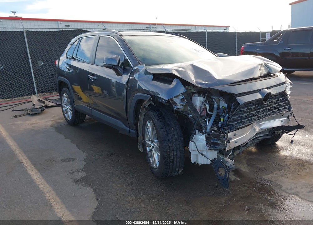 2021 TOYOTA RAV4 XLE PREMIUM VIN: 2T3C1RFV6MC104156