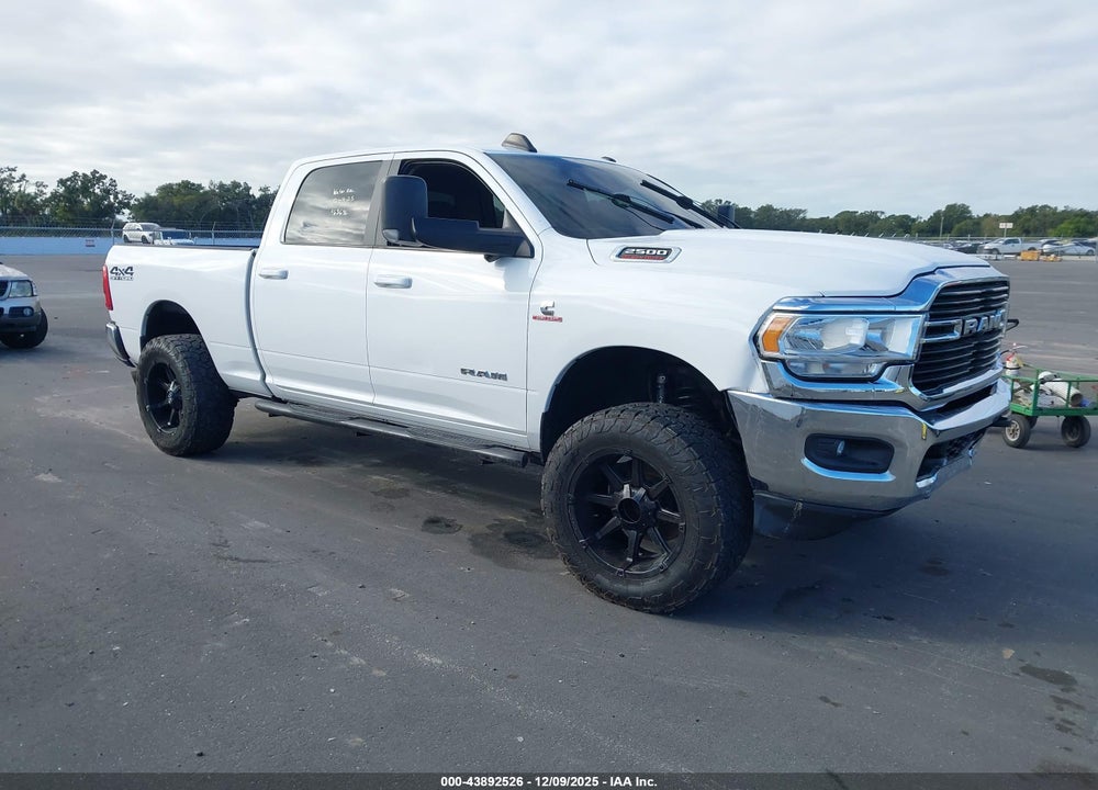 2020 RAM 2500 BIG HORN  4X4 6'4 BOX VIN: 3C6UR5DL2LG214052