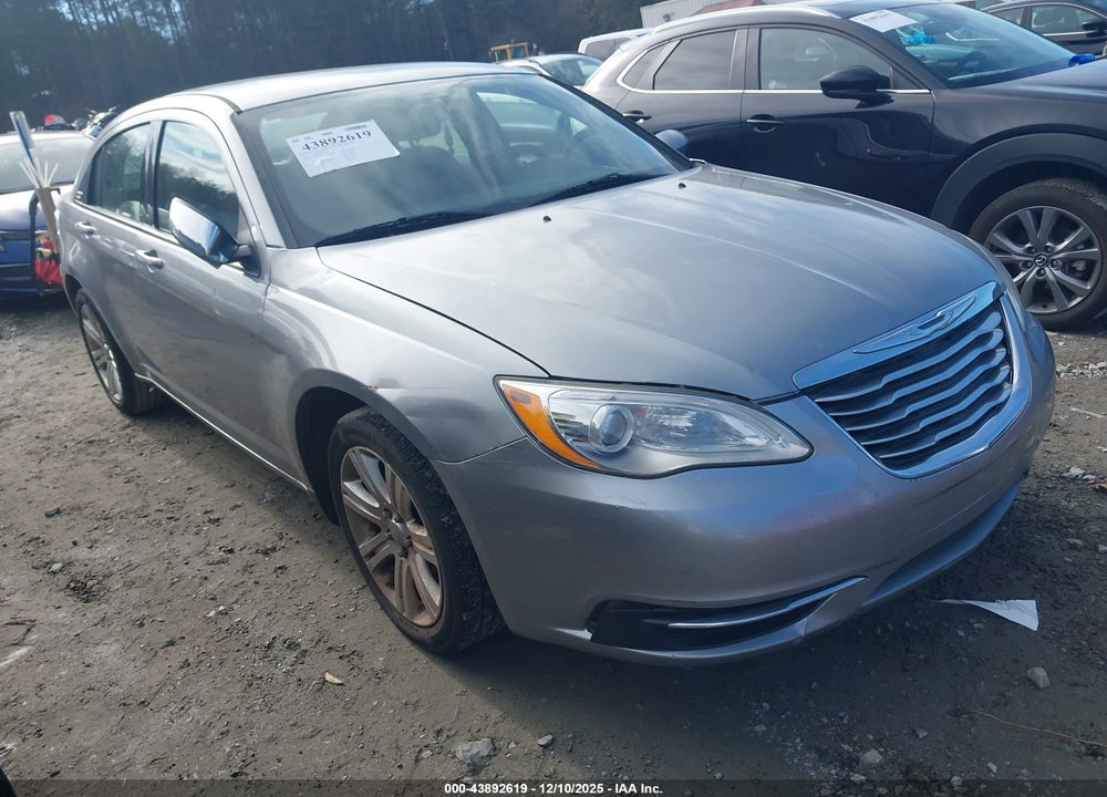 2013 CHRYSLER 200 TOURING VIN: 1C3CCBBB4DN587928