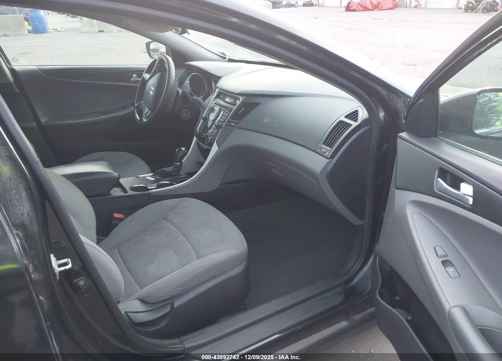 2012 HYUNDAI SONATA GLS VIN: 5NPEB4ACXCH495220