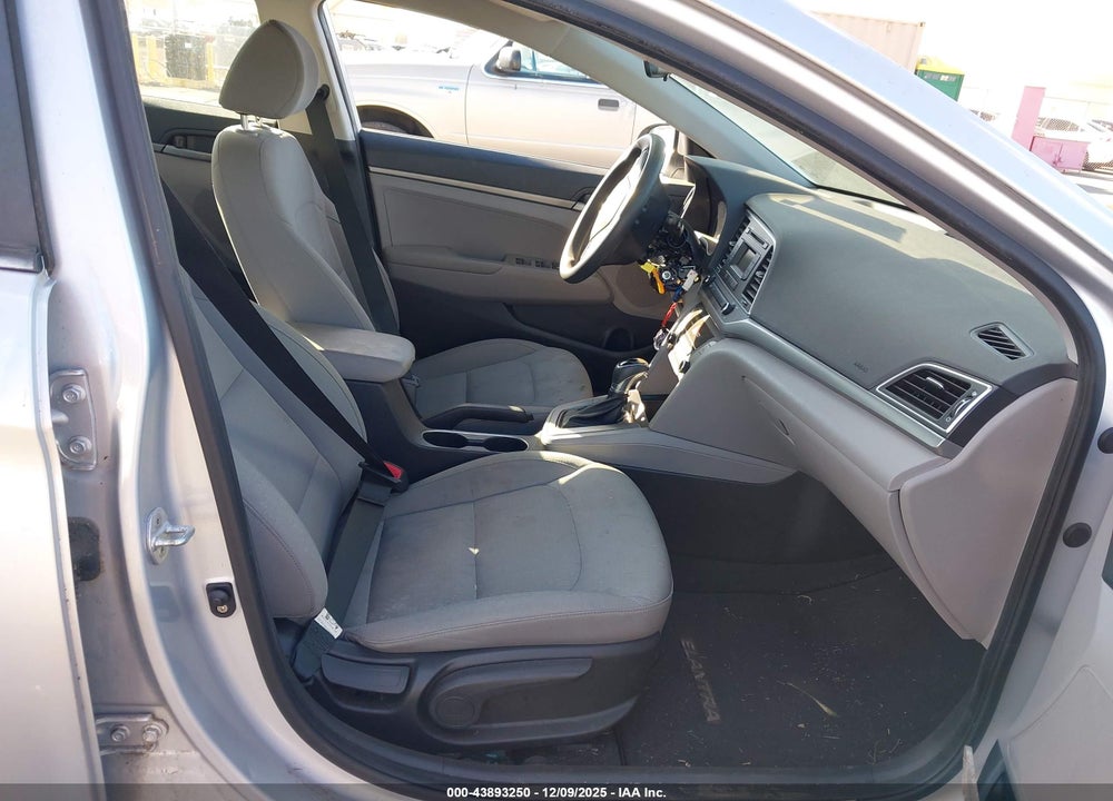 2017 HYUNDAI ELANTRA SE VIN: KMHD74LF3HU396817